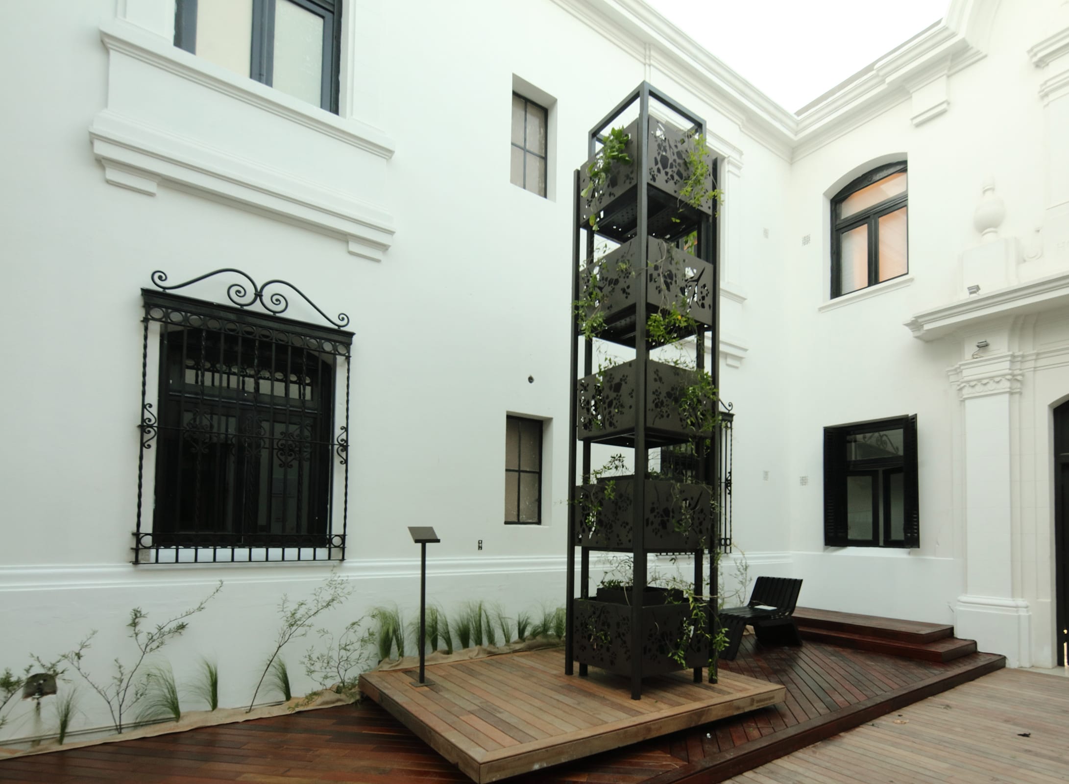 MEDALLA DE ORO PAISAJISMO MERCEDES MALBRAN DE CAMPOS