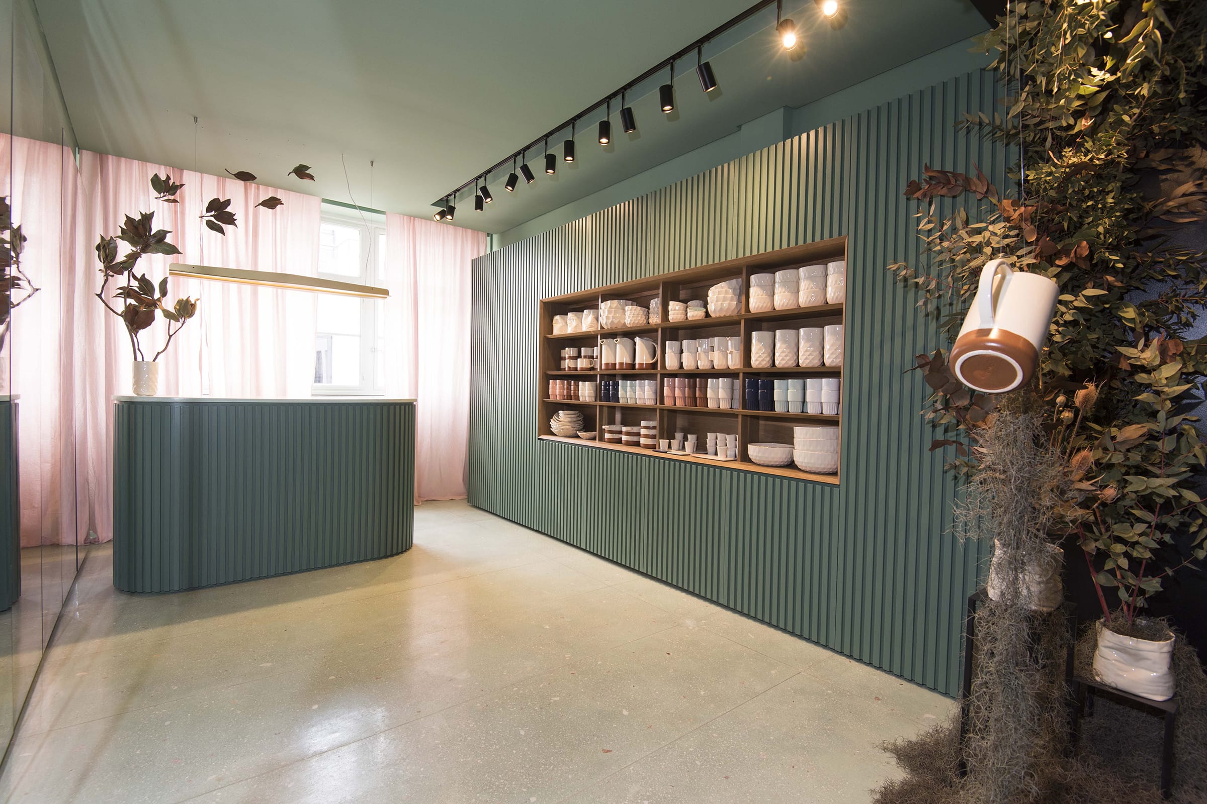 MEDALLA DE PLATA A LA ARQUITECTURA Y DISEÑO DE INTERIOR MERCEDES MALBRAN DE CAMPOS