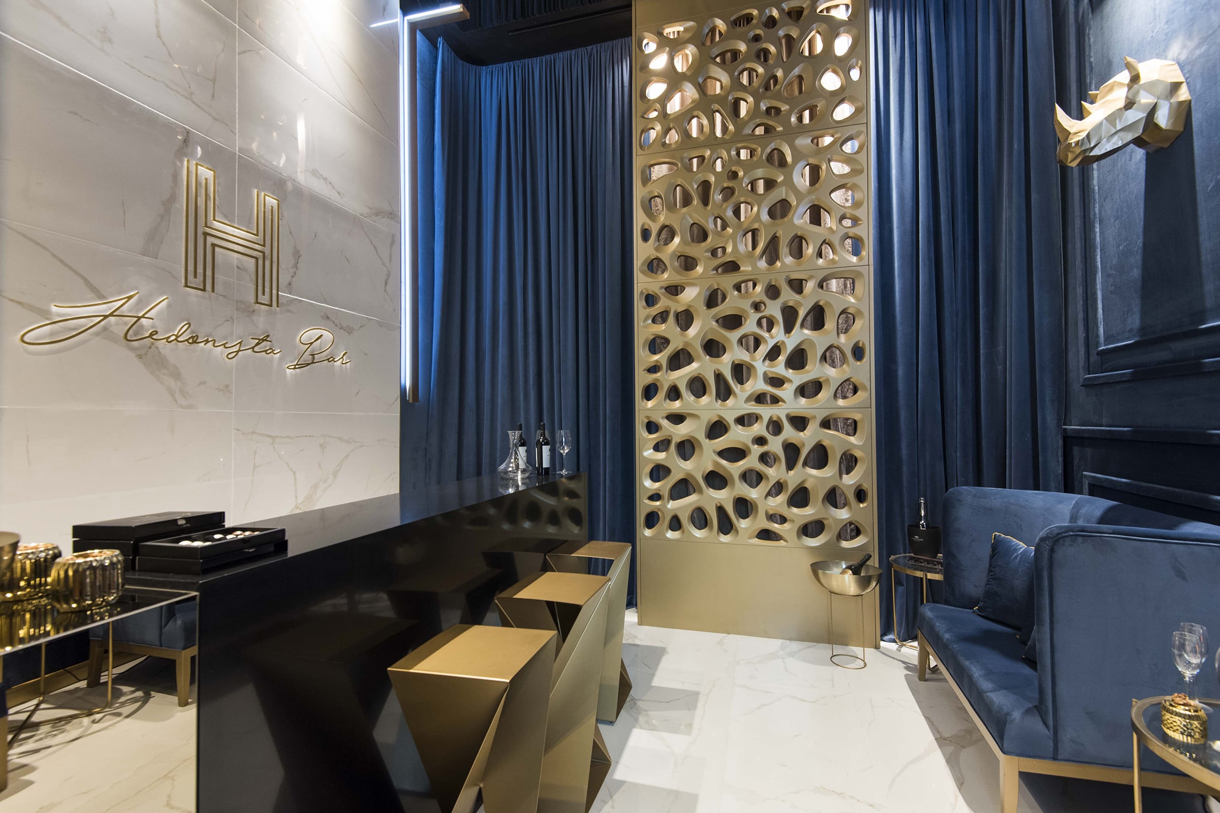 MEDALLA DE PLATA A LA ARQUITECTURA Y DISEÑO DE INTERIOR MERCEDES MALBRAN DE CAMPOS