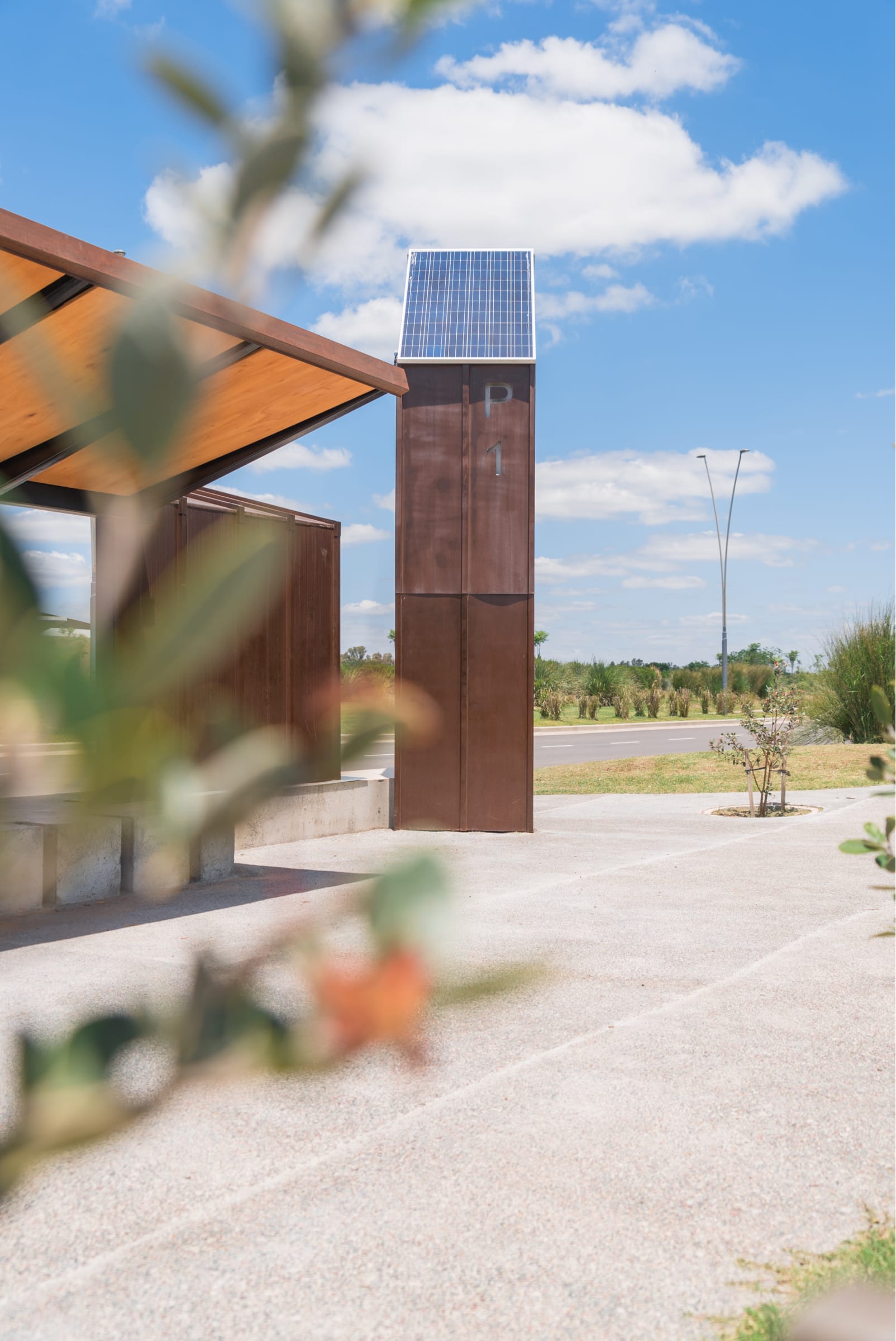Puertos cuenta con paneles fotovoltaícos para generar electricidad.