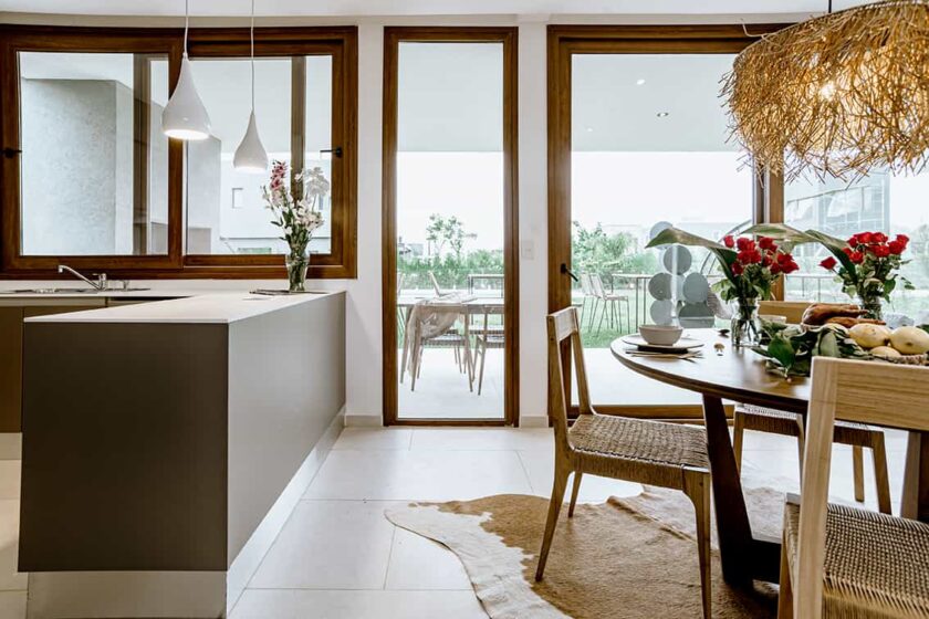 Cocina comedor CASA MIES