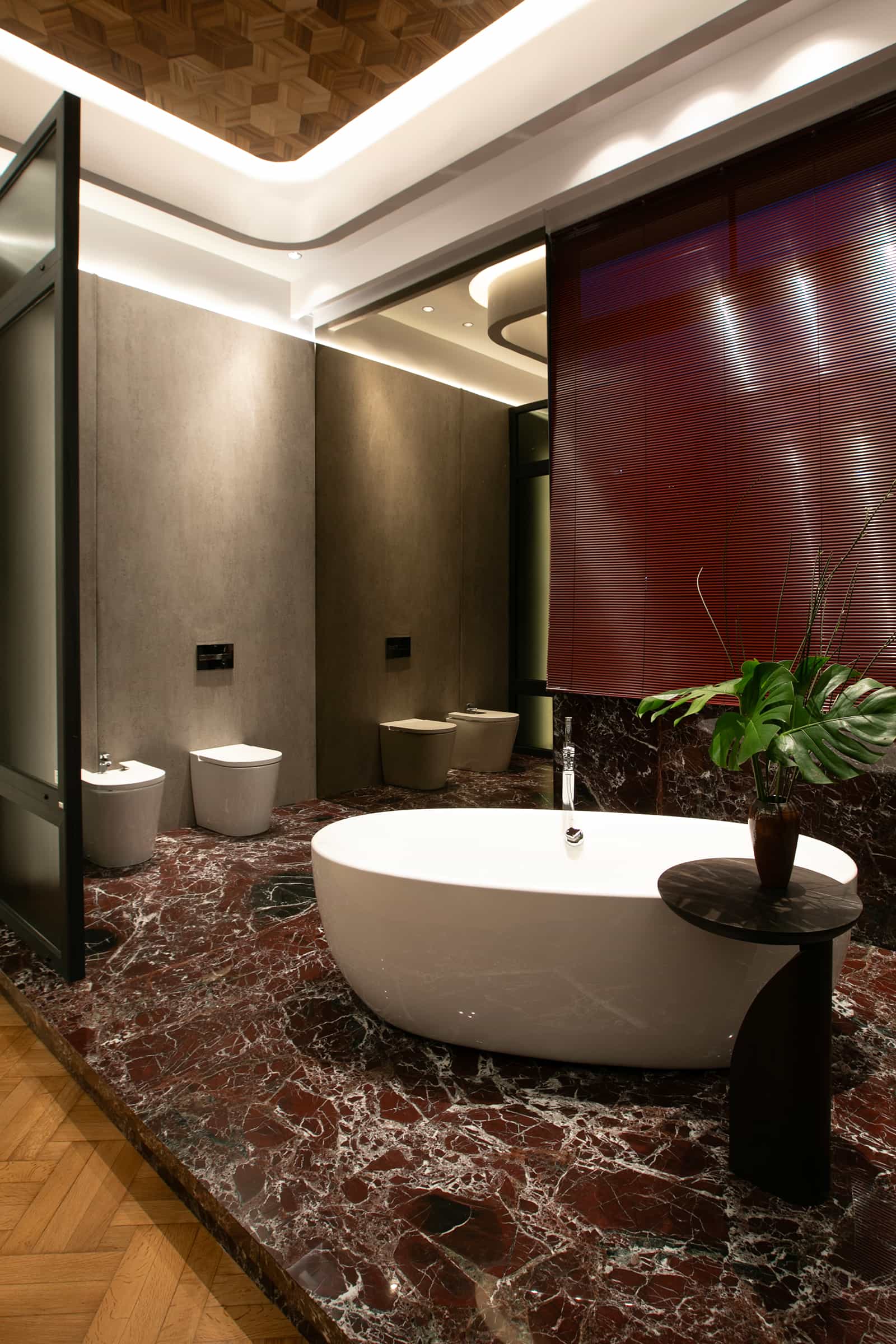 DORMITORIO Y SALA DE BAÑO DE HOTEL —HUGO DI MARCO